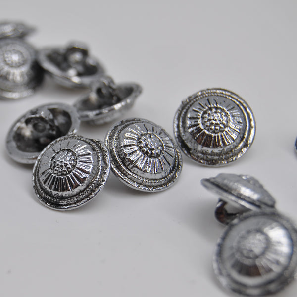 Button - Silver ‘Spin Me Round’ – 15mm